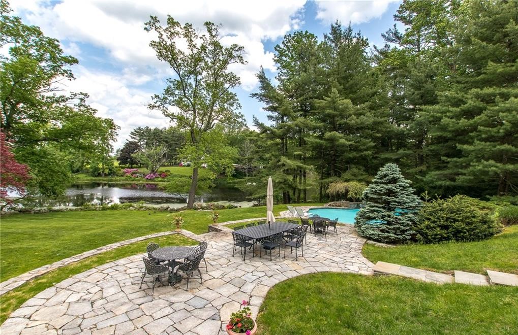 65 CARRIAGE ROAD, WILTON, CT 06897